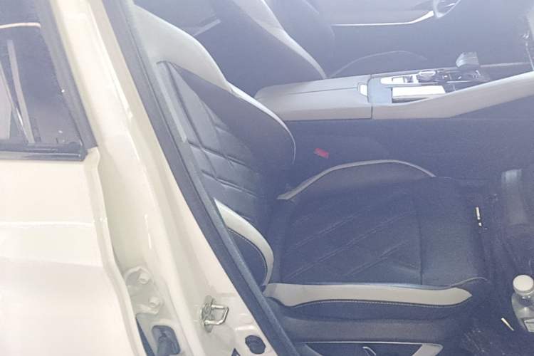 Used CHANGAN CS75 PLUS 2023 3rd Generation 1.5T Automatic Prestige Model Right Front Seat
