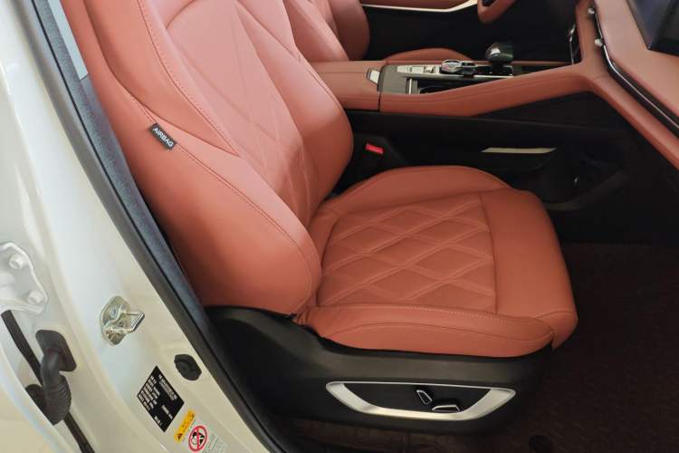 Used CHANGAN CS75 PLUS 2023 3rd Generation 1.5T Automatic Prestige Model Right Front Seat