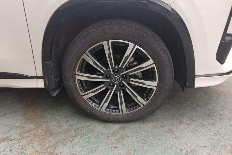 Used CHANGAN CS75 PLUS 2023 3rd Generation 1.5T Automatic Pilot Model Right Front Wheel Hub