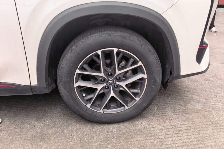 Used CHANGAN CS75 PLUS 2023 2nd Generation 1.5T Automatic Elite Version Right Front Wheel Hub