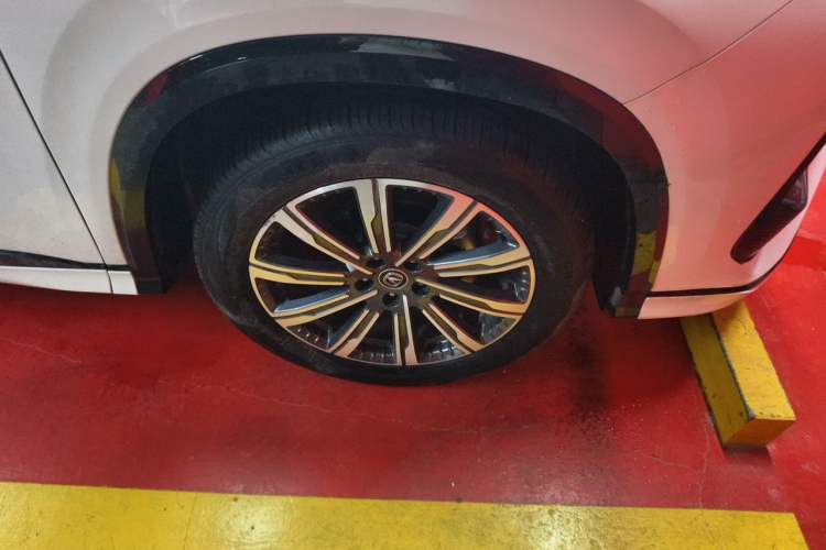 Used CHANGAN CS75 PLUS 2023 3rd Generation 1.5T Automatic Prestige Model Right Front Wheel Hub