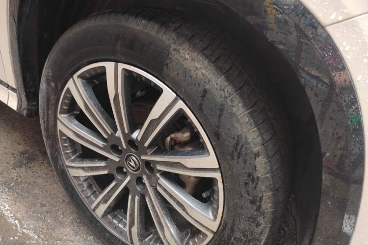 Used CHANGAN CS75 PLUS 2023 3rd Generation 1.5T Automatic Prestige Model Right Front Wheel Hub