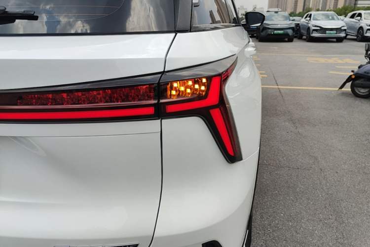 Used CHANGAN CS75 PLUS 2023 3rd Generation 1.5T Automatic Prestige Model Right Rear Taillight