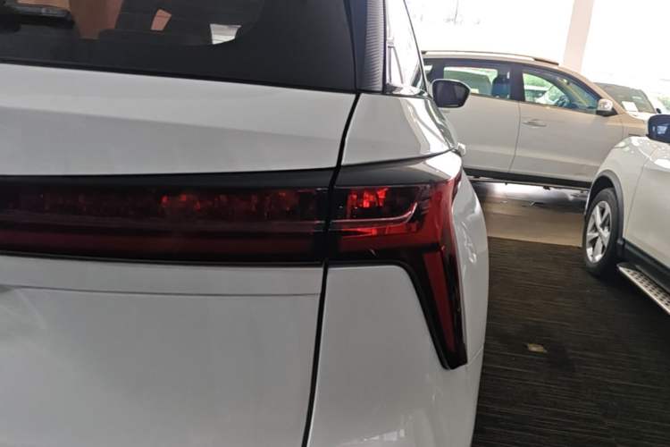 Used CHANGAN CS75 PLUS 2023 2nd Generation 1.5T Automatic Elite Version Right Rear Taillight