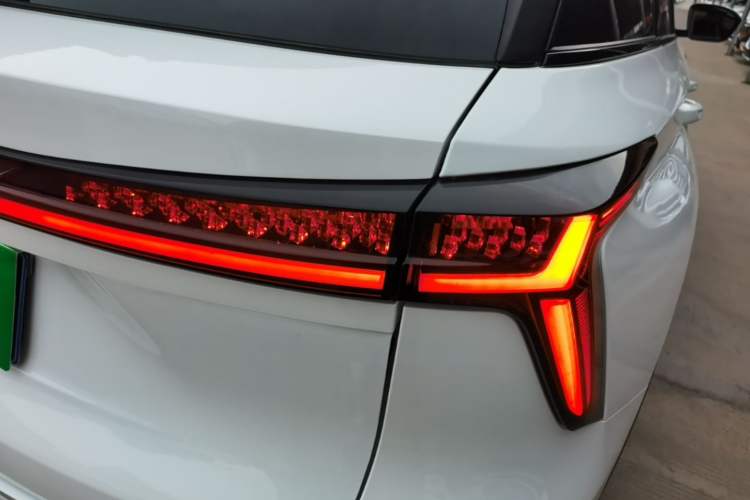Used CHANGAN CS75 PLUS 2023 3rd Generation 1.5T Automatic Prestige Model Right Rear Taillight