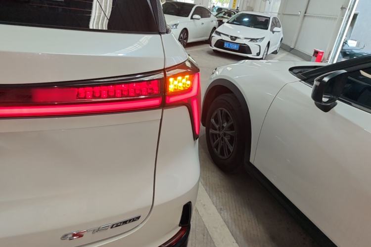 Used CHANGAN CS75 PLUS 2023 3rd Generation 1.5T Automatic Luxury Model Right Rear Taillight