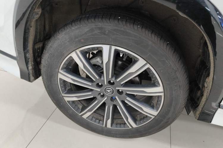 Used CHANGAN CS75 PLUS 2023 3rd Generation 1.5T Automatic Prestige Model Right Rear Wheel Hub