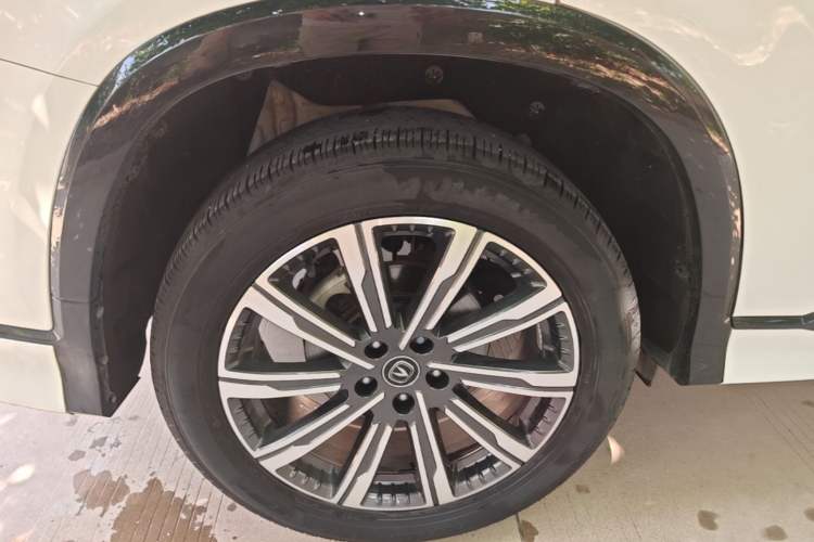 Used CHANGAN CS75 PLUS 2023 3rd Generation 1.5T Automatic Pilot Model Right Rear Wheel Hub
