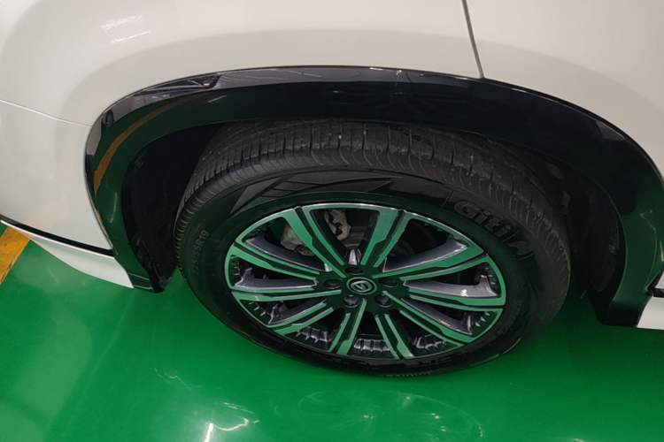 Used CHANGAN CS75 PLUS 2023 3rd Generation 1.5T Automatic Prestige Model Right Rear Wheel Hub