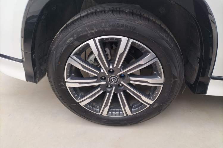 Used CHANGAN CS75 PLUS 2023 3rd Generation 1.5T Automatic Prestige Model Right Rear Wheel Hub