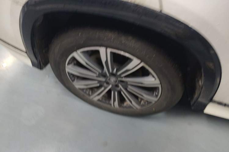 Used CHANGAN CS75 PLUS 2023 3rd Generation 1.5T Automatic Prestige Model Right Rear Wheel Hub