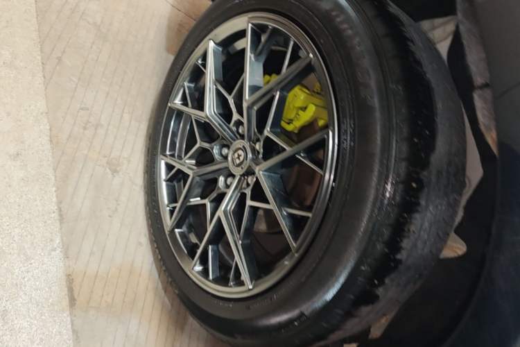 Used CHANGAN CS75 PLUS 2023 3rd Generation 1.5T Automatic Luxury Model Right Rear Wheel Hub