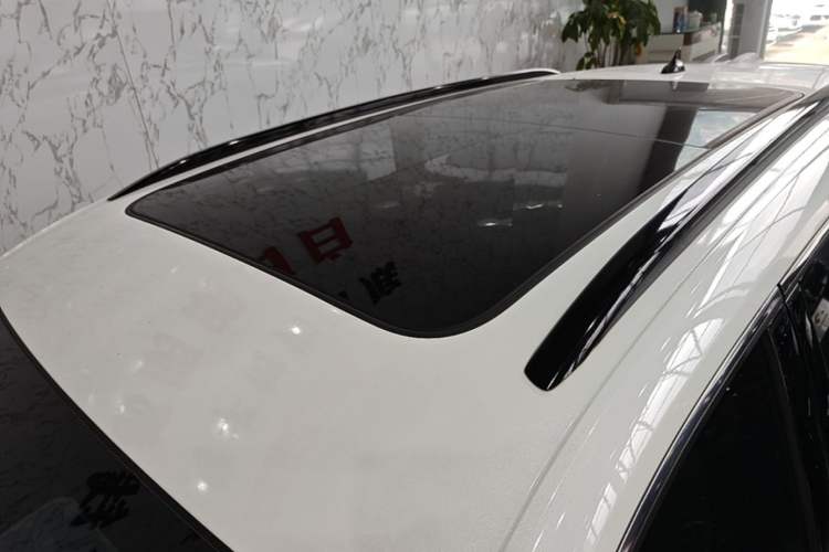 Used CHANGAN CS75 PLUS 2023 3rd Generation 1.5T Automatic Pilot Model Roof