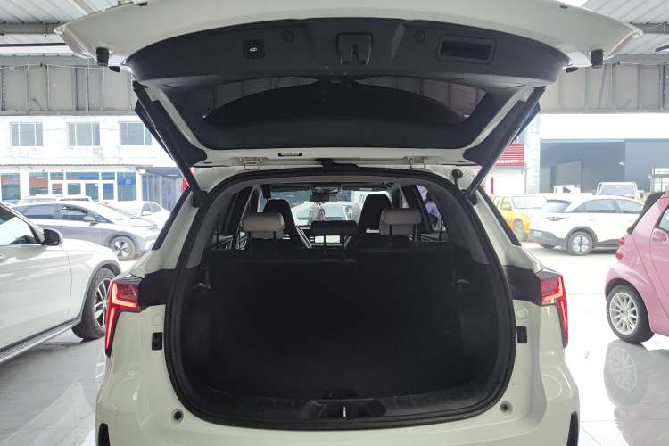 Used CHANGAN CS75 PLUS 2023 3rd Generation 1.5T Automatic Prestige Model Trunk