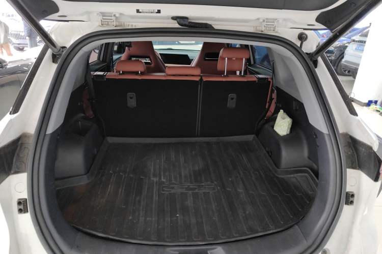 Used CHANGAN CS75 PLUS 2023 3rd Generation 1.5T Automatic Prestige Model Trunk