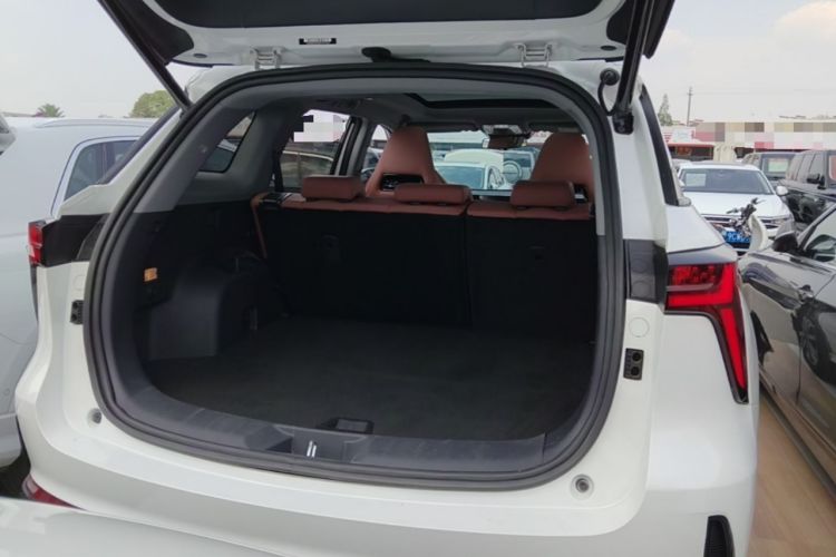 Used CHANGAN CS75 PLUS 2023 3rd Generation 1.5T Automatic Prestige Model Trunk