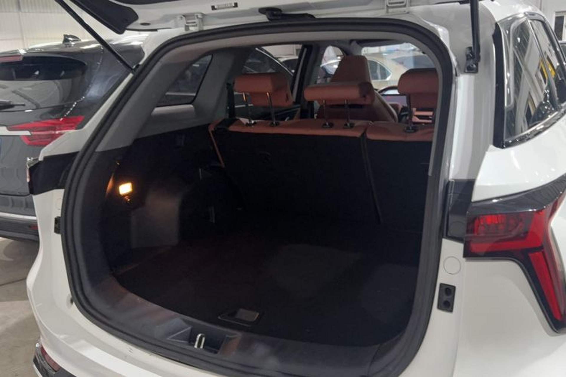 Used CHANGAN CS75 PLUS 2023 3rd Generation 1.5T Automatic Luxury Model Trunk