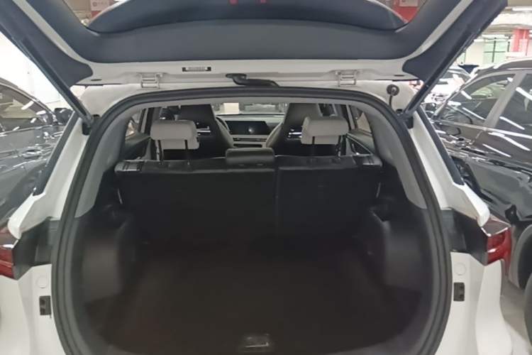 Used CHANGAN CS75 PLUS 2023 3rd Generation 1.5T Automatic Prestige Model Trunk