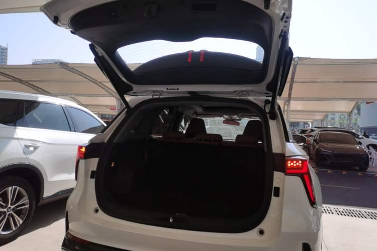 Used CHANGAN CS75 PLUS 2023 3rd Generation 1.5T Automatic Prestige Model Trunk