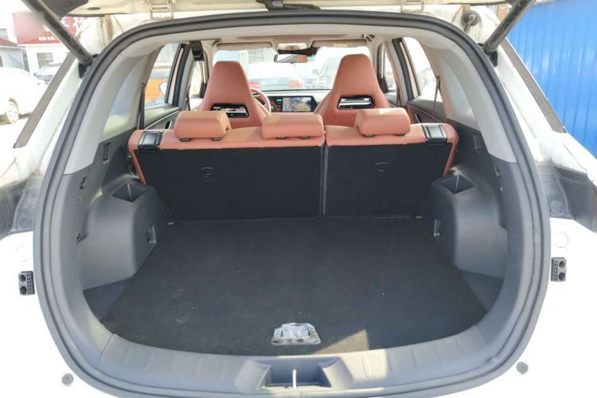 Used CHANGAN CS75 PLUS 2023 3rd Generation 1.5T Automatic Pilot Model Trunk