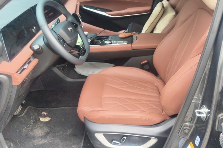 Used CHANGAN CS75 PLUS 2024 3rd Generation Champion Edition 1.5T Intelligent Drive Dynamic Model Left Front Seat