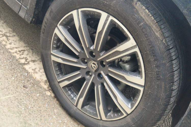 Used CHANGAN CS75 PLUS 2024 3rd Generation Champion Edition 1.5T Intelligent Drive Dynamic Model Right Front Wheel Hub