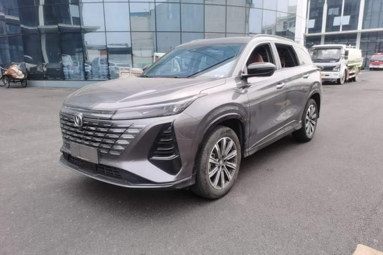 CHANGAN CS75 PLUS 2024 3rd Generation Champion Edition 1.5T Intelligent Drive Dynamic Model - Sport Navigation