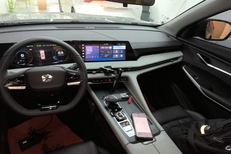 Used CHANGAN CS75 PLUS 2024 3rd Generation Champion Edition 1.5T Intelligent Drive Dynamic Model Audio And AC Panel