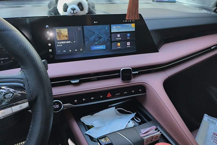 Used CHANGAN CS75 PLUS 2024 3rd Generation Champion Edition 1.5T Intelligent Drive Dynamic Model Audio And AC Panel