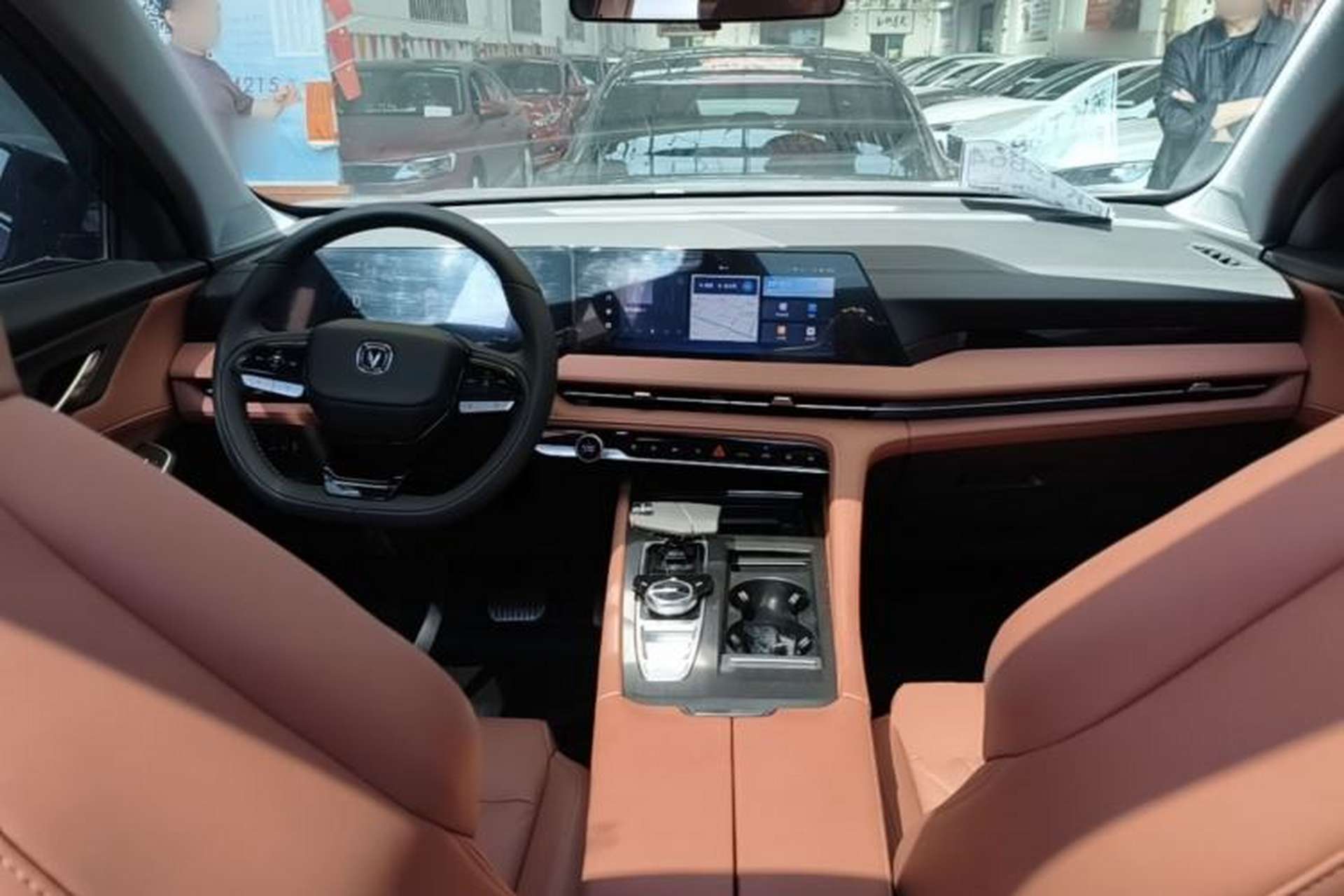 Used CHANGAN CS75 PLUS 2024 3rd Generation Champion Edition 1.5T Intelligent Drive Dynamic Model Center Console