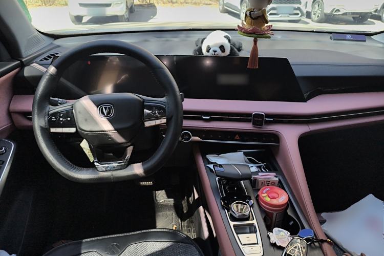 Used CHANGAN CS75 PLUS 2024 3rd Generation Champion Edition 1.5T Intelligent Drive Dynamic Model Center Console