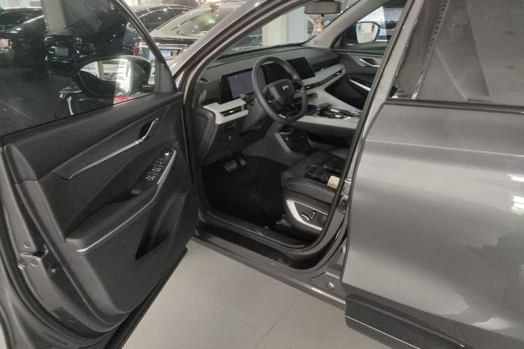 Used CHANGAN CS75 PLUS 2024 3rd Generation Champion Edition 1.5T Intelligent Drive Dynamic Model Driver Seat