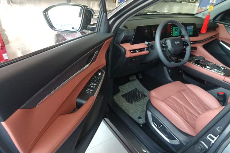 Used CHANGAN CS75 PLUS 2024 3rd Generation Champion Edition 1.5T Intelligent Drive Dynamic Model Driver Seat