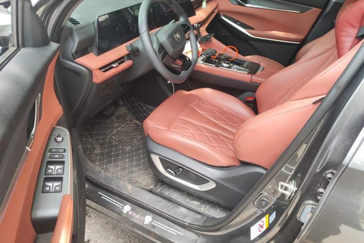 Used CHANGAN CS75 PLUS 2024 3rd Generation Champion Edition 1.5T Intelligent Drive Dynamic Model Driver Seat