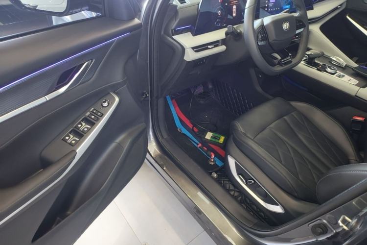 Used CHANGAN CS75 PLUS 2024 3rd Generation Champion Edition 1.5T Intelligent Drive Dynamic Model Driver Seat