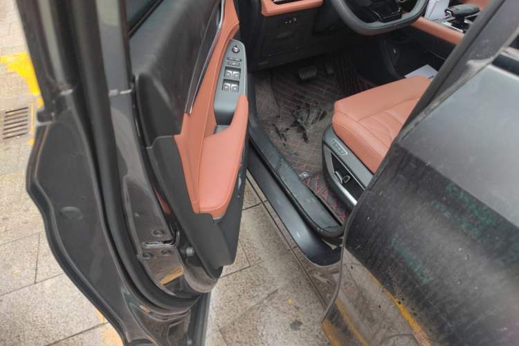 Used CHANGAN CS75 PLUS 2024 3rd Generation Champion Edition 2.0T Intelligent Drive Performance Model Driver Seat