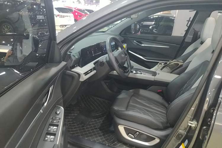 Used CHANGAN CS75 PLUS 2024 3rd Generation Champion Edition 1.5T Intelligent Drive Dynamic Model Driver Seat