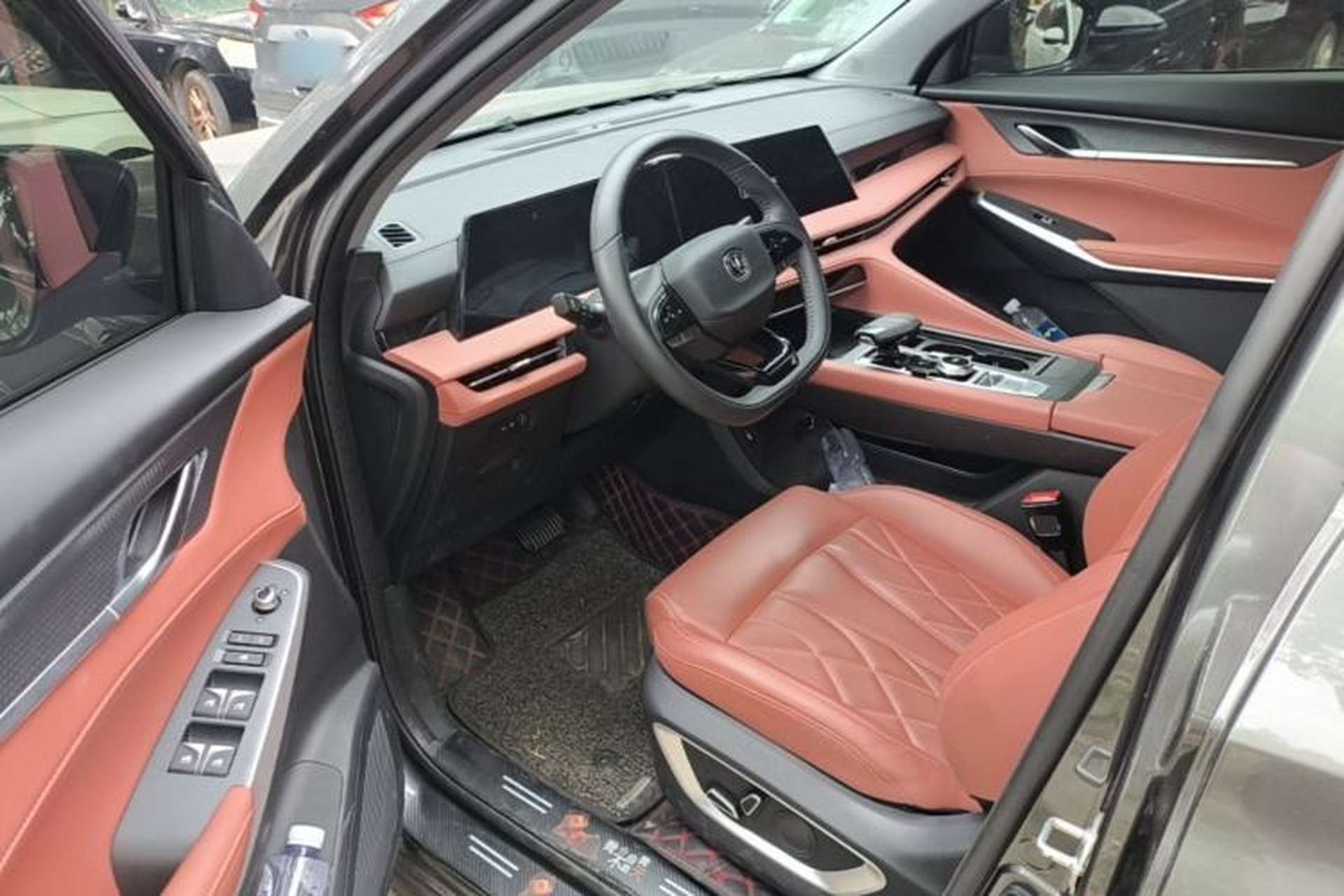 Used CHANGAN CS75 PLUS 2024 3rd Generation Champion Edition 1.5T Intelligent Drive Dynamic Model Driver Seat