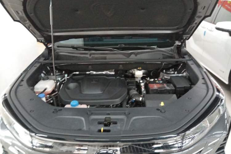 Used CHANGAN CS75 PLUS 2024 3rd Generation Champion Edition 1.5T Intelligent Drive Dynamic Model Engine Bay