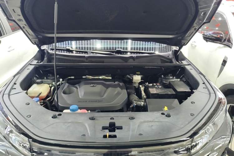 Used CHANGAN CS75 PLUS 2024 3rd Generation Champion Edition 1.5T Intelligent Drive Dynamic Model Engine Bay