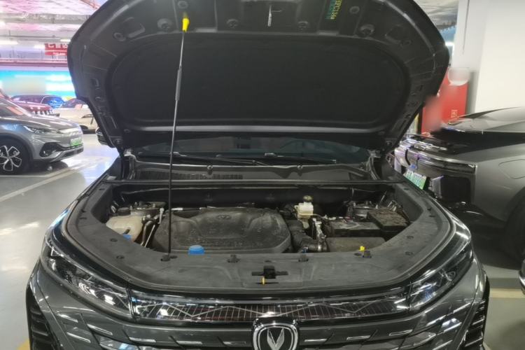 Used CHANGAN CS75 PLUS 2024 3rd Generation Champion Edition 1.5T Intelligent Drive Dynamic Model Engine Bay