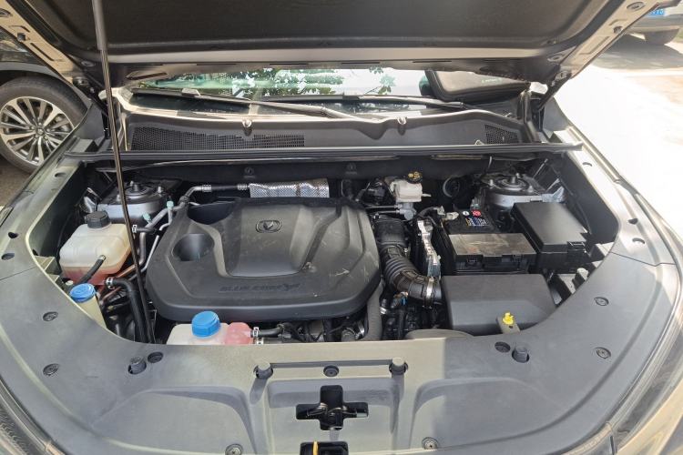 Used CHANGAN CS75 PLUS 2024 3rd Generation Champion Edition 1.5T Intelligent Drive Dynamic Model Engine Bay