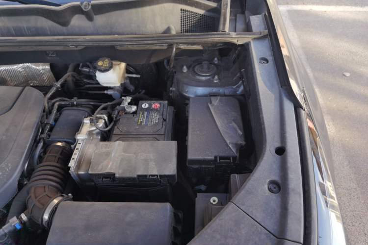 Used CHANGAN CS75 PLUS 2024 3rd Generation Champion Edition 1.5T Intelligent Drive Dynamic Model Engine Bay Left