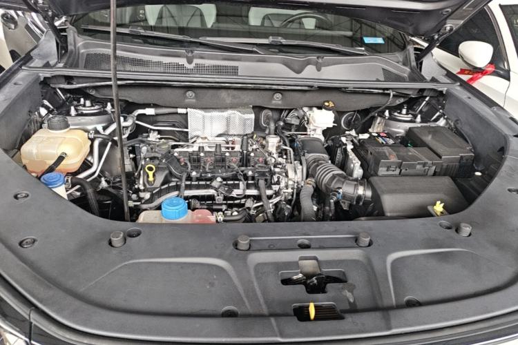 Used CHANGAN CS75 PLUS 2024 3rd Generation Champion Edition 1.5T Intelligent Drive Dynamic Model Engine Bay