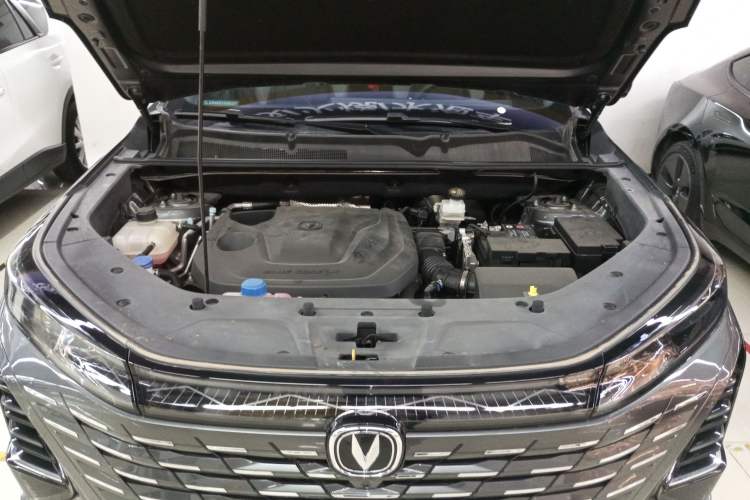 Used CHANGAN CS75 PLUS 2024 3rd Generation Champion Edition 1.5T Intelligent Drive Dynamic Model Engine Bay