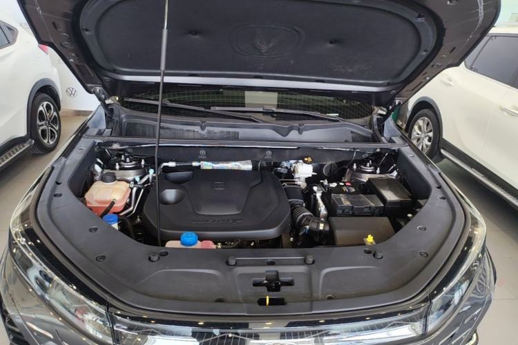 Used CHANGAN CS75 PLUS 2024 3rd Generation Champion Edition 1.5T Intelligent Drive Dynamic Model Engine Bay