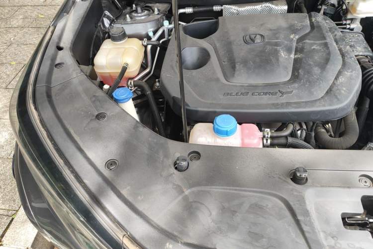 Used CHANGAN CS75 PLUS 2024 3rd Generation Champion Edition 1.5T Intelligent Drive Dynamic Model Engine Bay Right