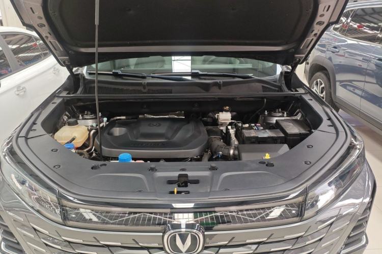 Used CHANGAN CS75 PLUS 2024 3rd Generation Champion Edition 1.5T Intelligent Drive Dynamic Model Engine Bay