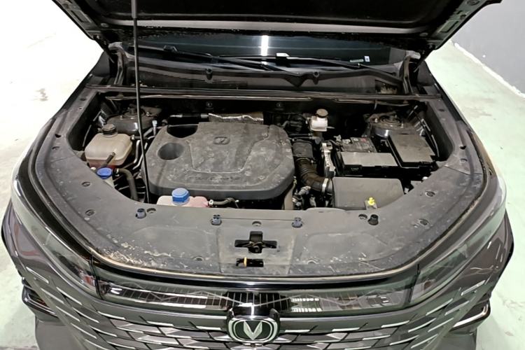 Used CHANGAN CS75 PLUS 2024 3rd Generation Champion Edition 1.5T Intelligent Drive Dynamic Model Engine Bay