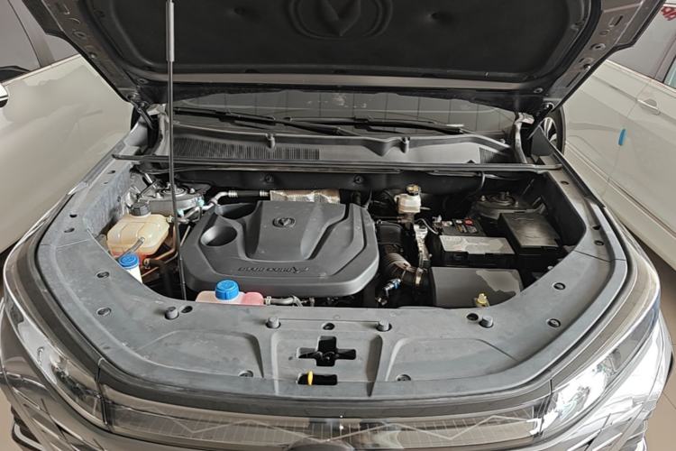 Used CHANGAN CS75 PLUS 2024 3rd Generation Champion Edition 1.5T Intelligent Drive Dynamic Model Engine Bay